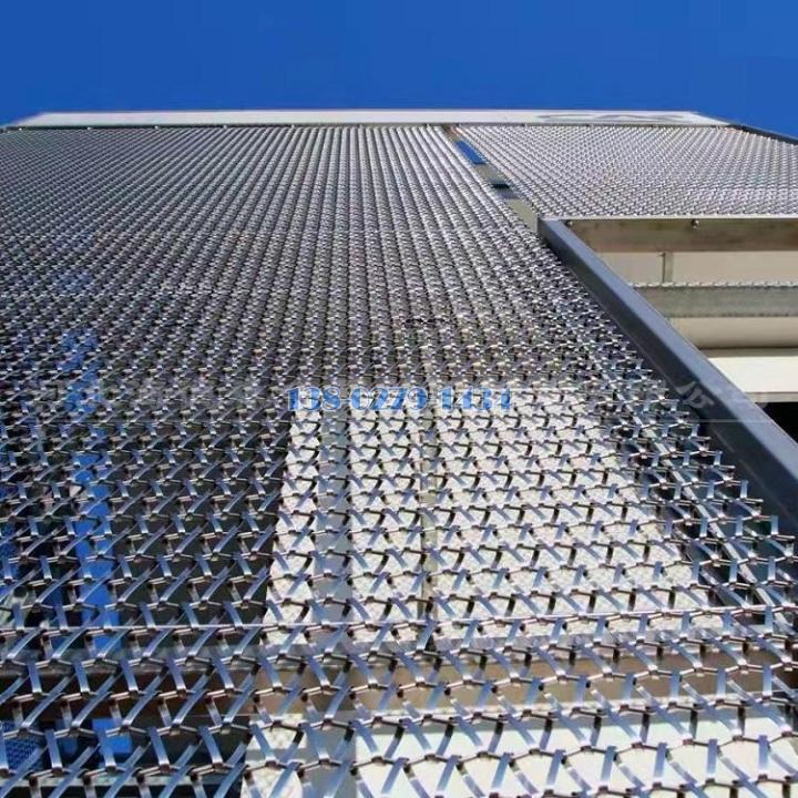 铝蜂窝网与人字金属装饰网 凯麦金属建材的创新应用与市场价值